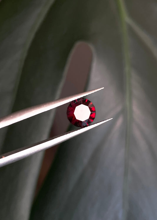 Mexican Garnet Round Cut Gemstone